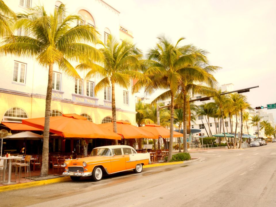 Vintage car Ocean Drive Miami Beach