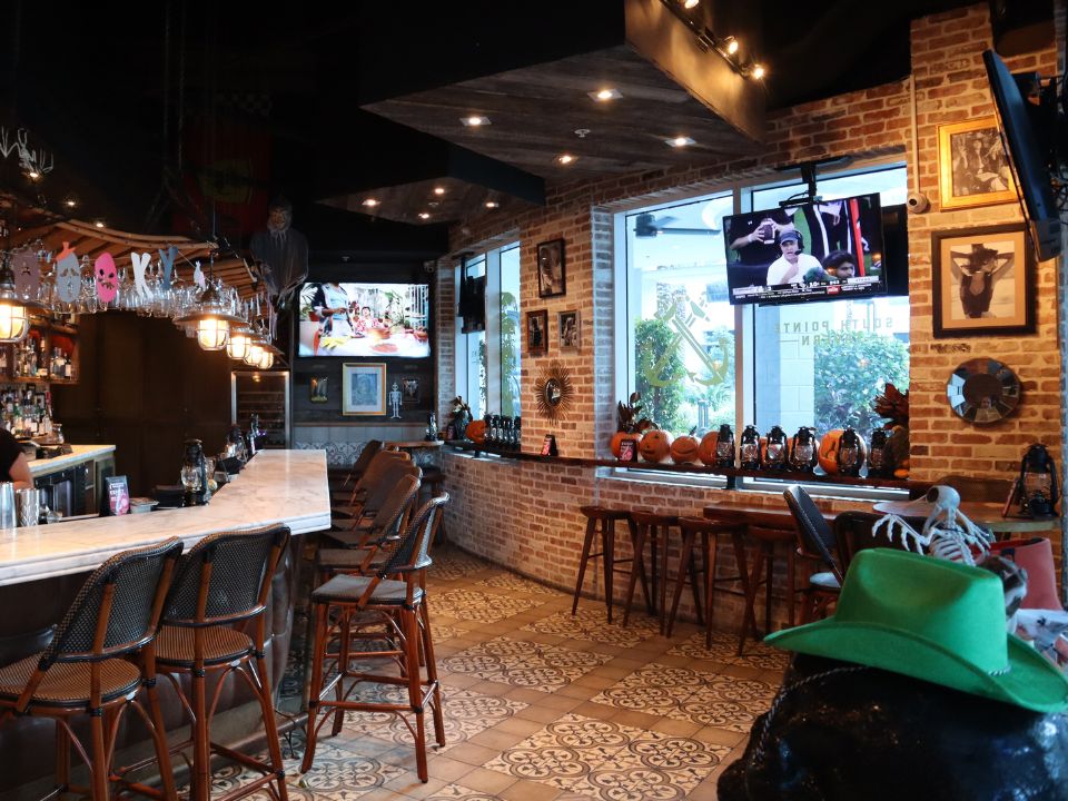 South Pointe Tavern Miami Beach