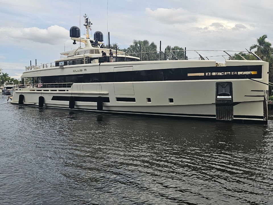 Yacht in Downtown Florida