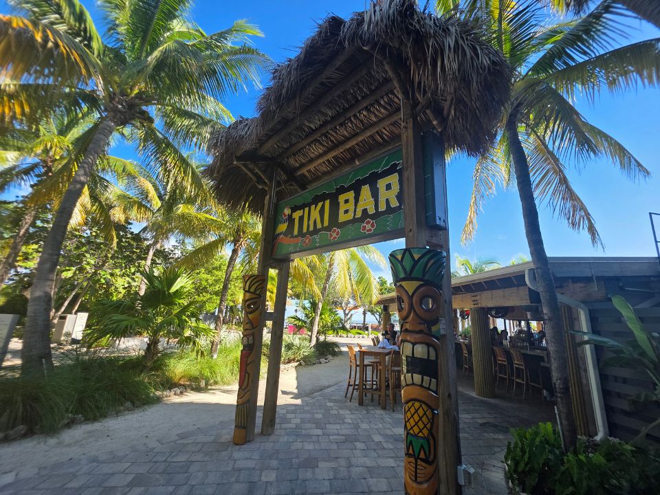 Holiday Isle Tiki Bar, Islamorada