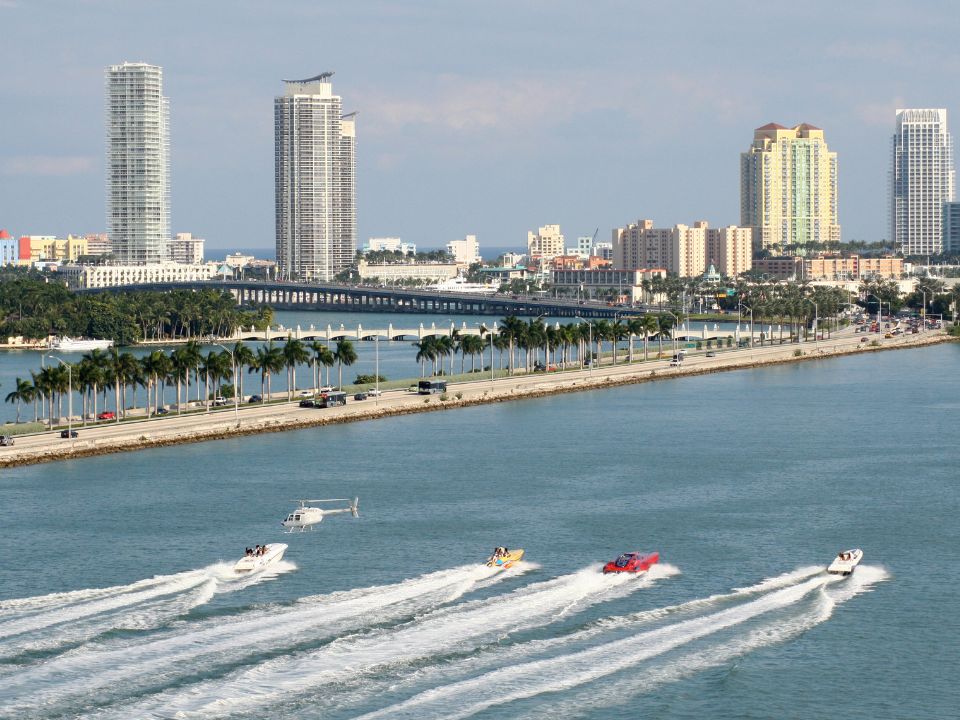 Speedboats in Biscayne Bay