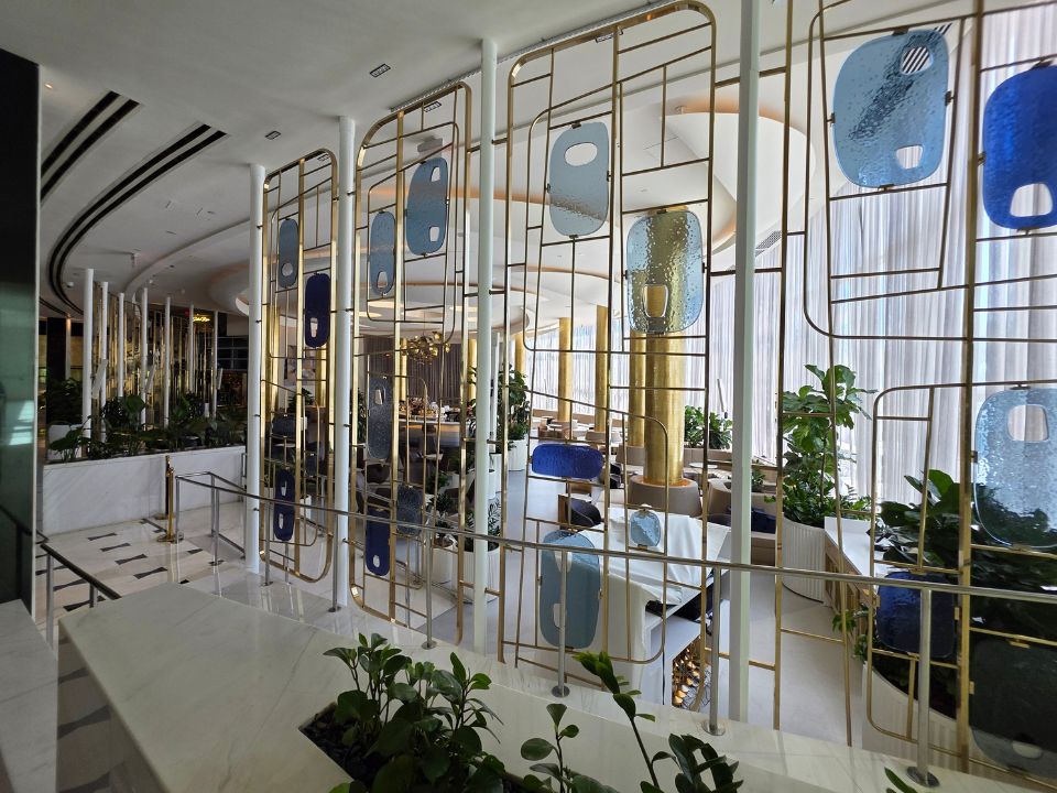 Bar area at the lobby of Fontainebleau Miami Beach