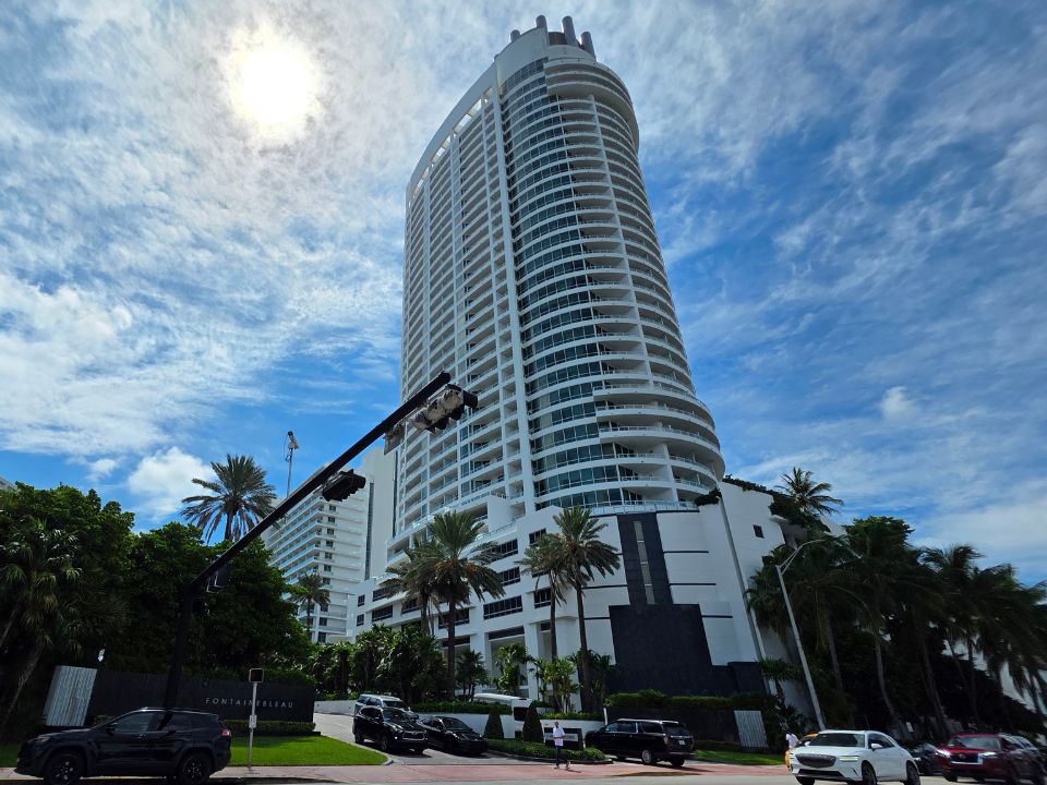 Trésor Tower at the Fountainebleau Miami Beach