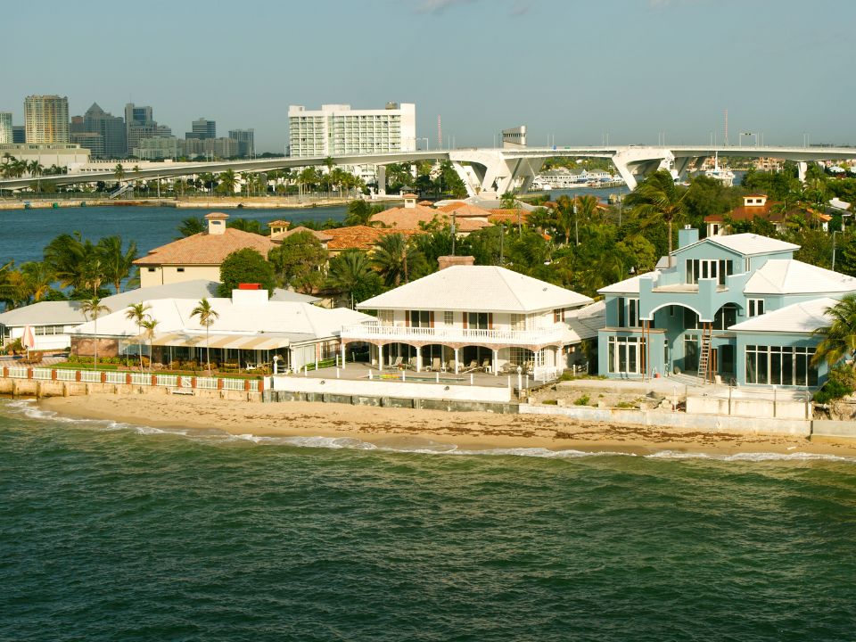 Houses on the bay in Fort Lauderdale