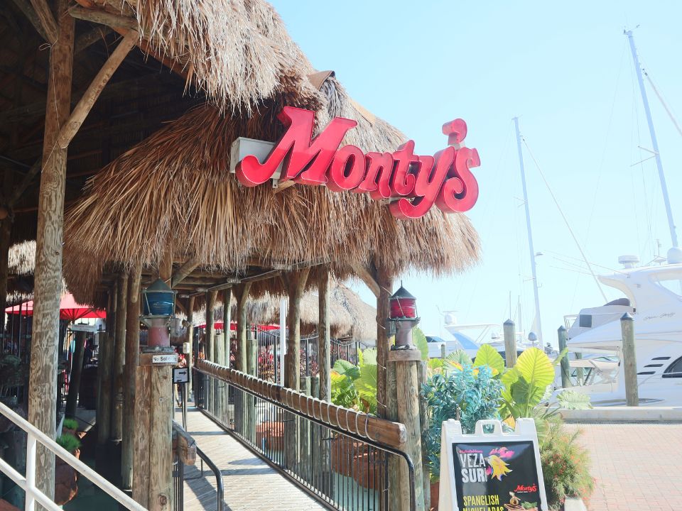 Monty's Raw Bar in Coconut Grove Miami